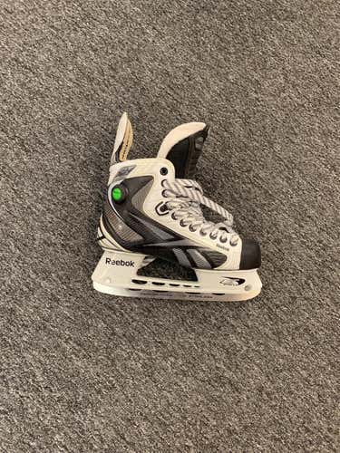 New 20k Hockey Skates Senior Pro Stock Size 7