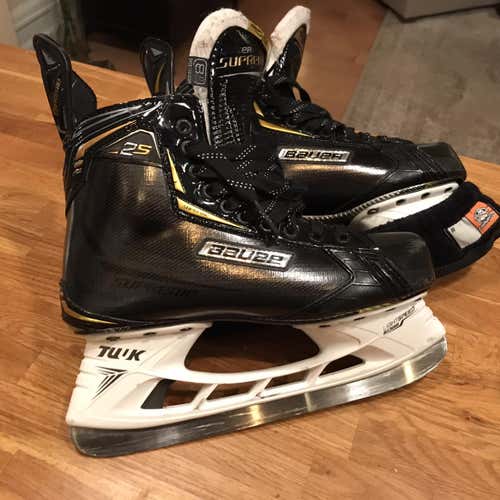 Supreme 2S Hockey Skates Senior Size 8.5