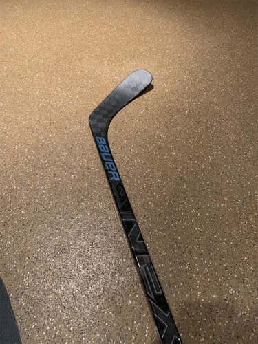 Nexus 2N Pro Hockey Stick Righty Unknown Intermediate