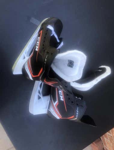 New JetSpeed FT340 Hockey Skates Youth Size 4