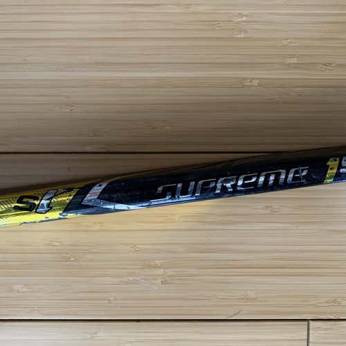 Supreme 1S Hockey Stick Righty Mid Youth