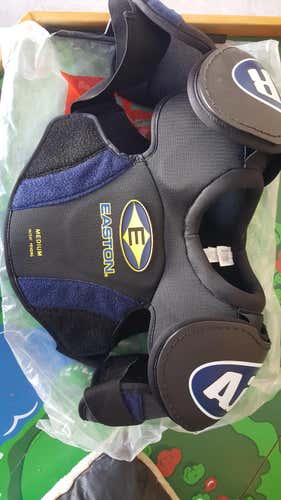 New Medium Easton Air Shoulder Pads Senior