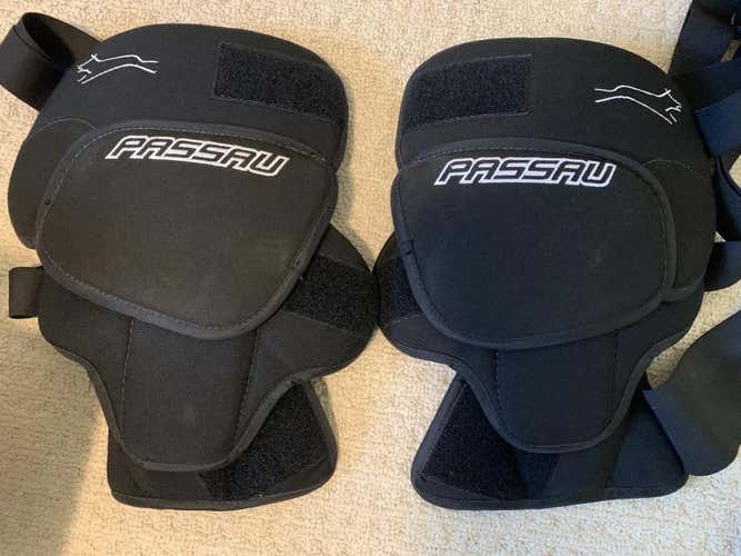 Passau Knee Pads  S/M