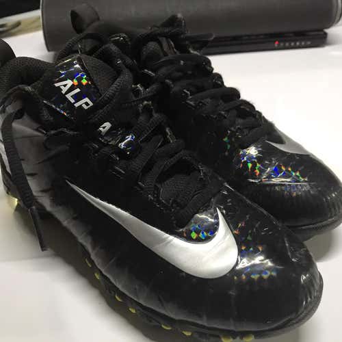 Unisex Men's 4.0 (W 5.0) Nike Youth