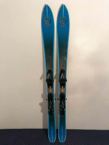 Salomon BBR V Shape 8.9 Demo Skis 166 cm. Downhill Alpine Skis Demo Bindings