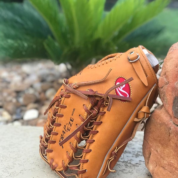 New Heart of the Hide Baseball Glove