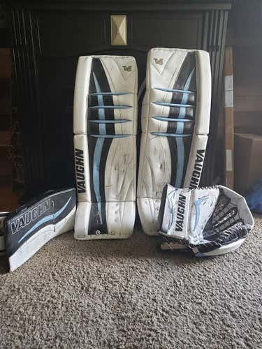 35+2 Vaughn Velocity V6 Goalie Full Set Regular Senior