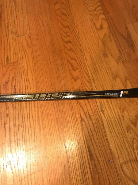 Supreme 1S Hockey Stick Righty Mid Senior