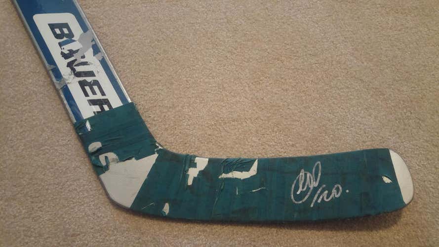 Nabokov used signed Bauer Vapor goalie stick - Broken