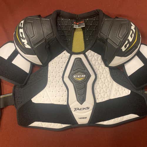New Large Tacks 4052 Shoulder Pads Senior