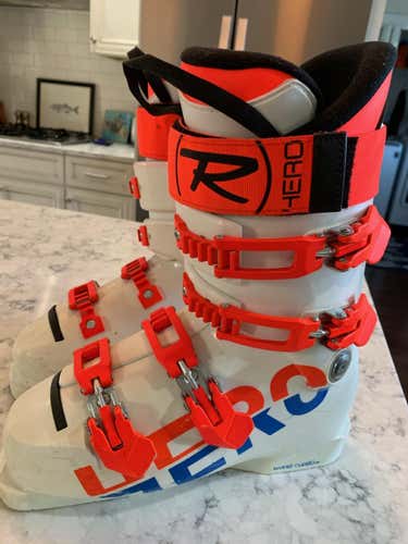 Racing ski boots