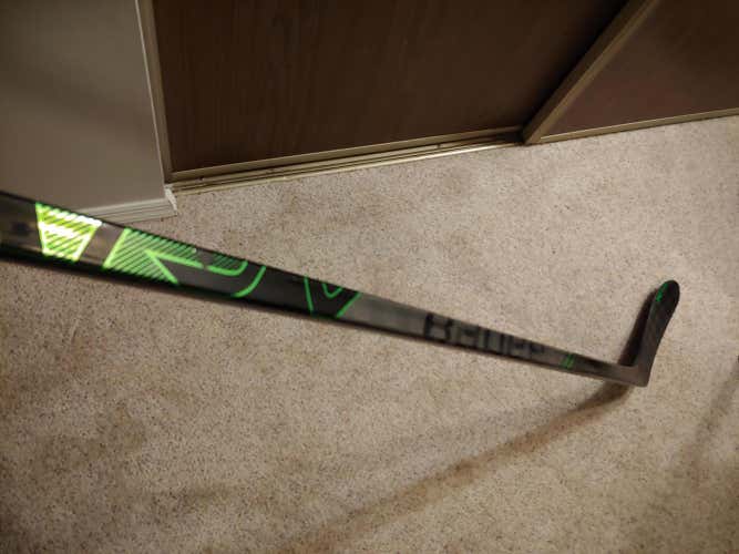 Bauer Supreme ADV Hockey Stick Lefty Senior P28