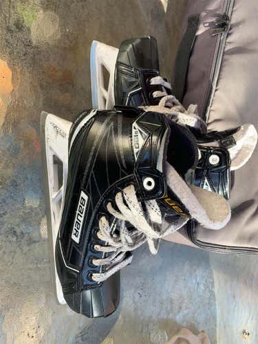 Supreme S190 Hockey Goalie Skates Junior Size 5