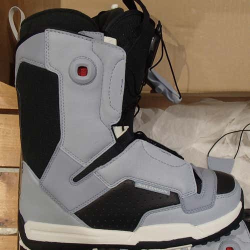 new SALOMON Dawn womens sz 7 SNOWBOARD Boots all mountian girls