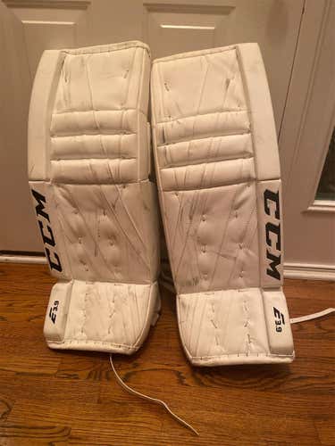 31" Extreme Flex E3.9 Goalie Leg Pads