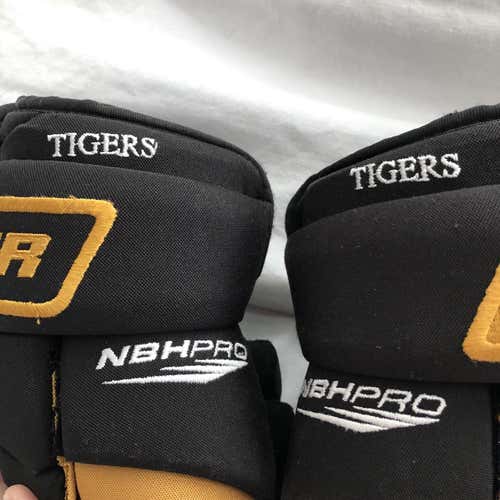 Pro Stock Nike Bauer Colorado College CC Tigers gloves