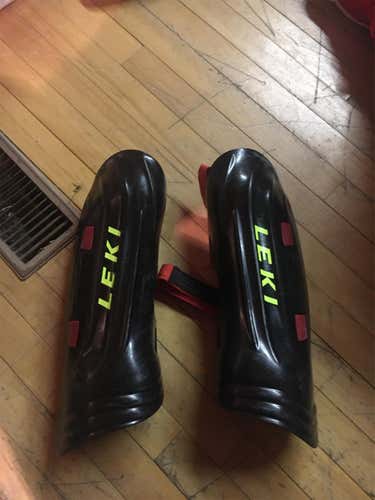 Medium Leki Shin Guard