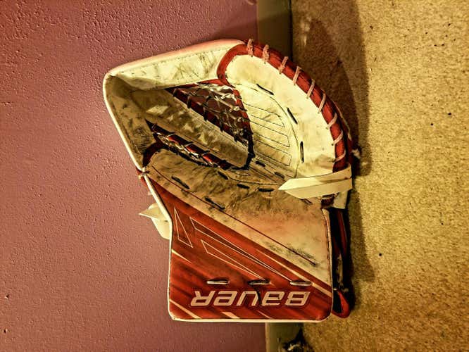 Bauer Supreme S190 Goalie Glove Regular Intermediate