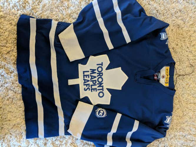 Men's Small Reebok Jersey Adult