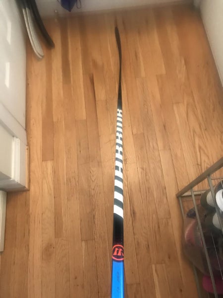 New Warrior Fantom QRE Hockey Stick Righty Mid Senior