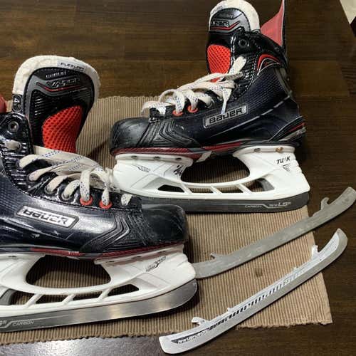 Vapor X800 Hockey Skates Junior  Size 4.5