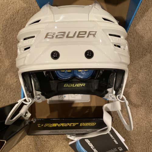 (NEW) BAUER RE-AKT 150 MEDIUM HELMET