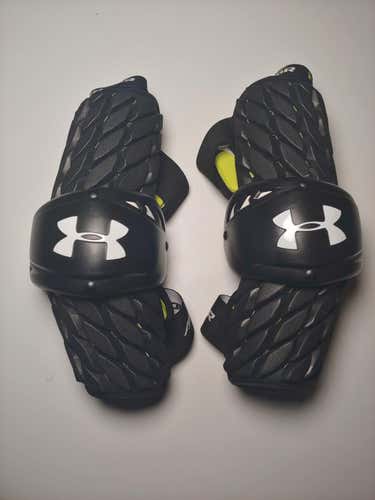 Large Under Armour VFT Plus Arm Pads