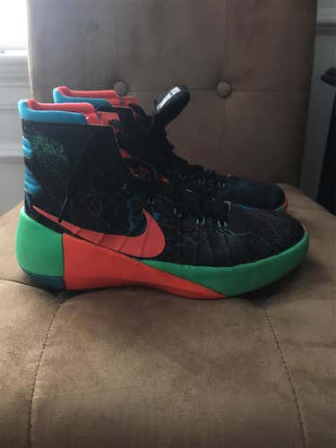 Kid's Men's 6.5 (W 7.5) Nike Shoes
