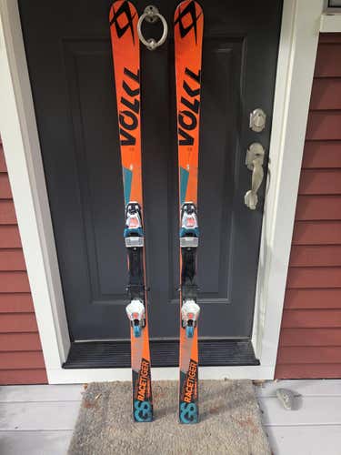 Volkl Racetiger GS Skis