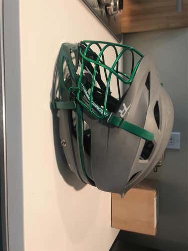 R Helmet Adult