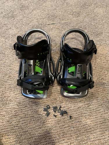 Men's Large Burton Snowboard Bindings