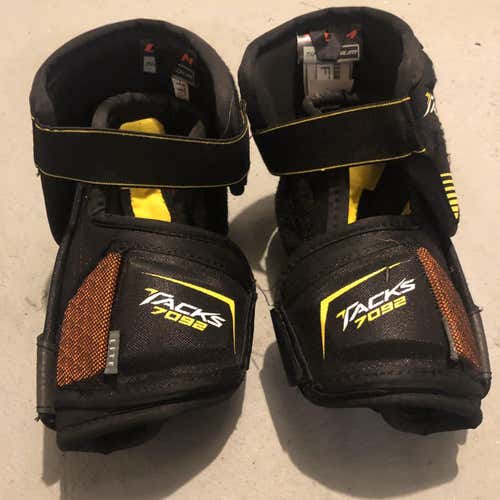 Medium Tacks 7092 Elbow Pads Senior