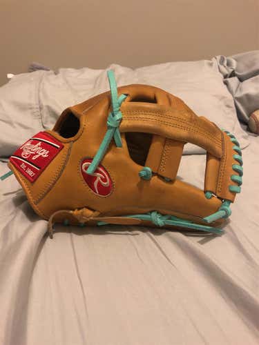 Heart of the Hide Baseball Glove Adult