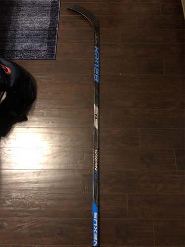 Team Nexus Hockey Stick Righty Mid Senior Pro Stock