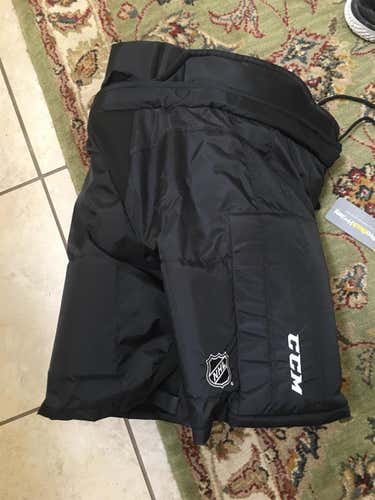 New Medium HP35 Hockey Pants Senior Pro Stock