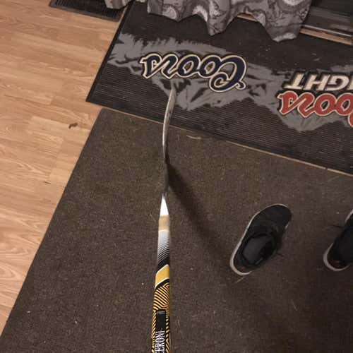 Supreme 2S Pro Goalie Stick Regular Senior Pro Stock