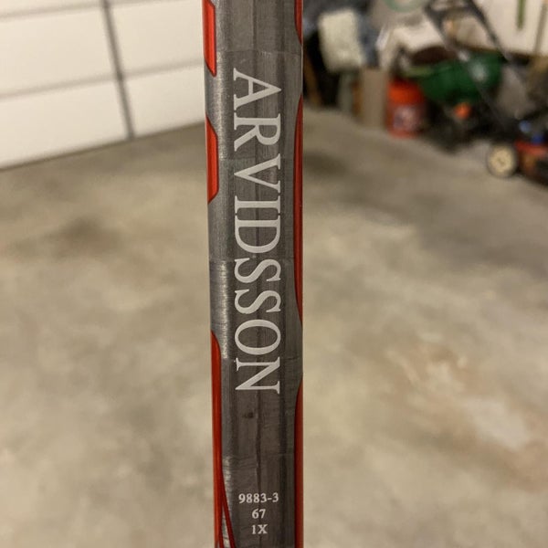 Vapor 1X Hockey Stick Righty Mid Intermediate Pro Stock