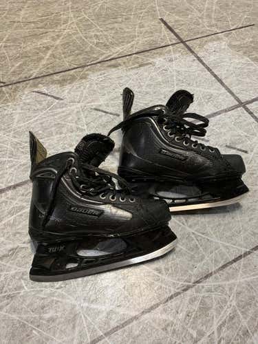 Bauer One100 Hockey Skates Youth Size 5