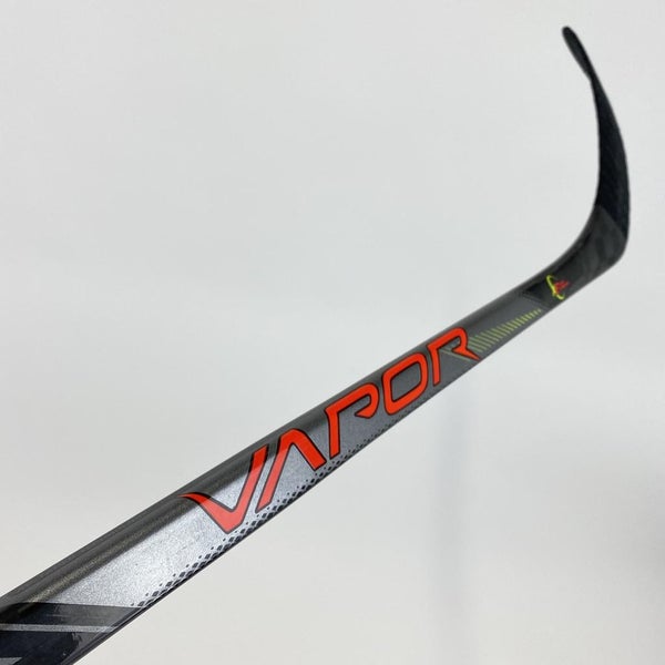 *Used Once* Right Handed Bauer Vapor FlyLite | 87 Flex | P28 Curve | Grip | Pro Stock