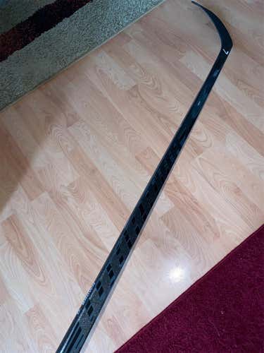 Covert QRL Hockey Stick Righty Toe Senior Pro Stock