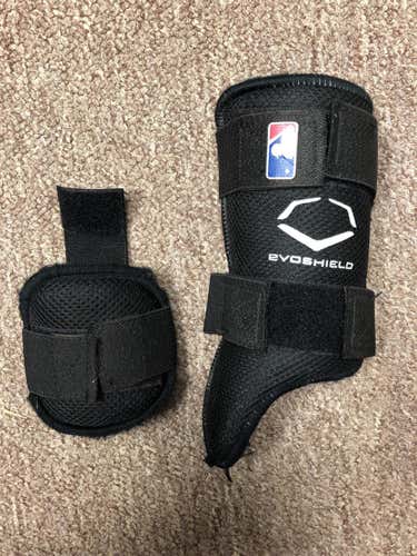 Youth RHH EvoShield Leg Gaur