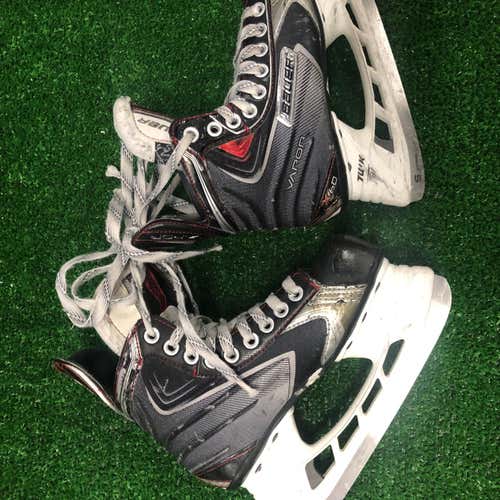 Supreme 180 Hockey Skates Youth Size 2.5