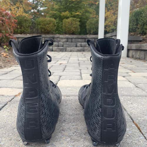 Triple black Under Armour highlight size 12