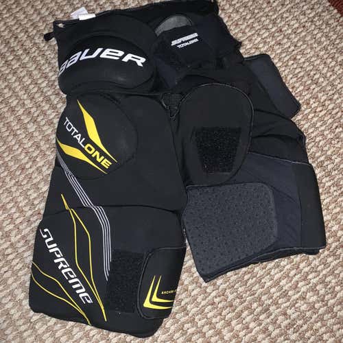 New Medium Supreme TotalOne Girdle Hockey Pants Senior