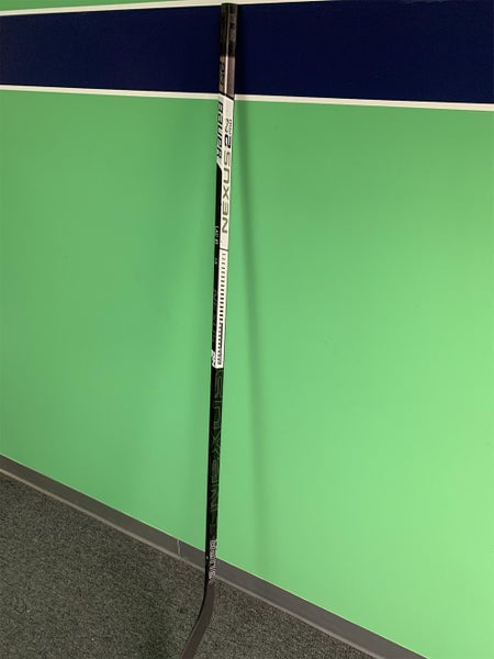 Nexus 2N Pro Hockey Stick Righty Unknown Senior Pro Stock
