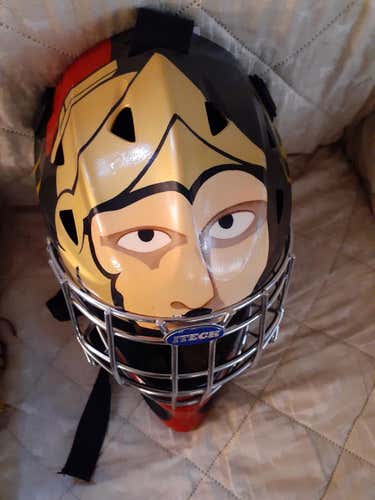 Itech Profile 1200 JR Goalie Mask and throat guard