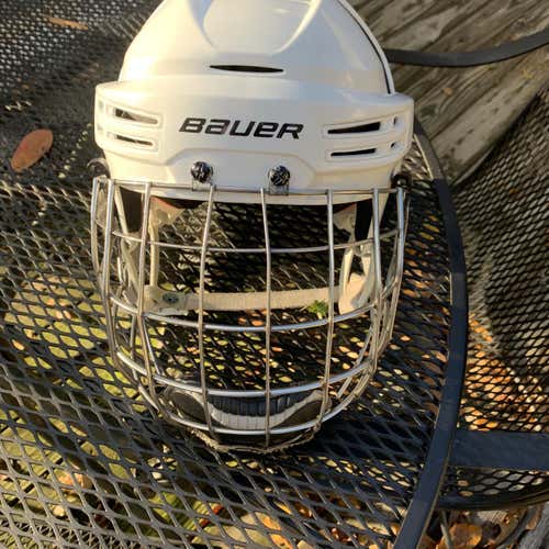 Large Bauer Re-Akt Helmet