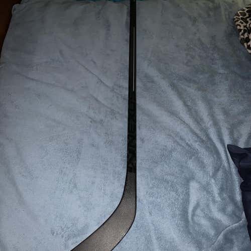 New Nexus 4000 Hockey Stick Lefty Unknown Senior