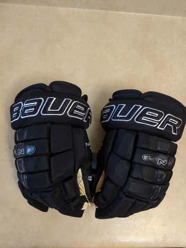 New Bauer Nexus 9000 13" Gloves Senior