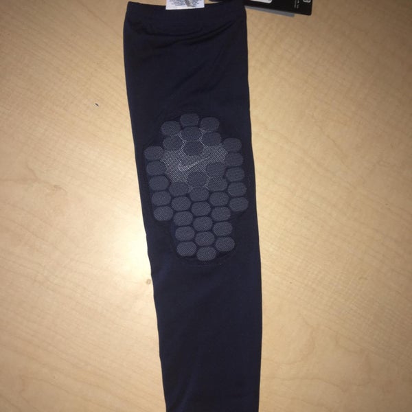 Men's Nike Pro Combat Hyperstrong Vis Elbow Sleeve